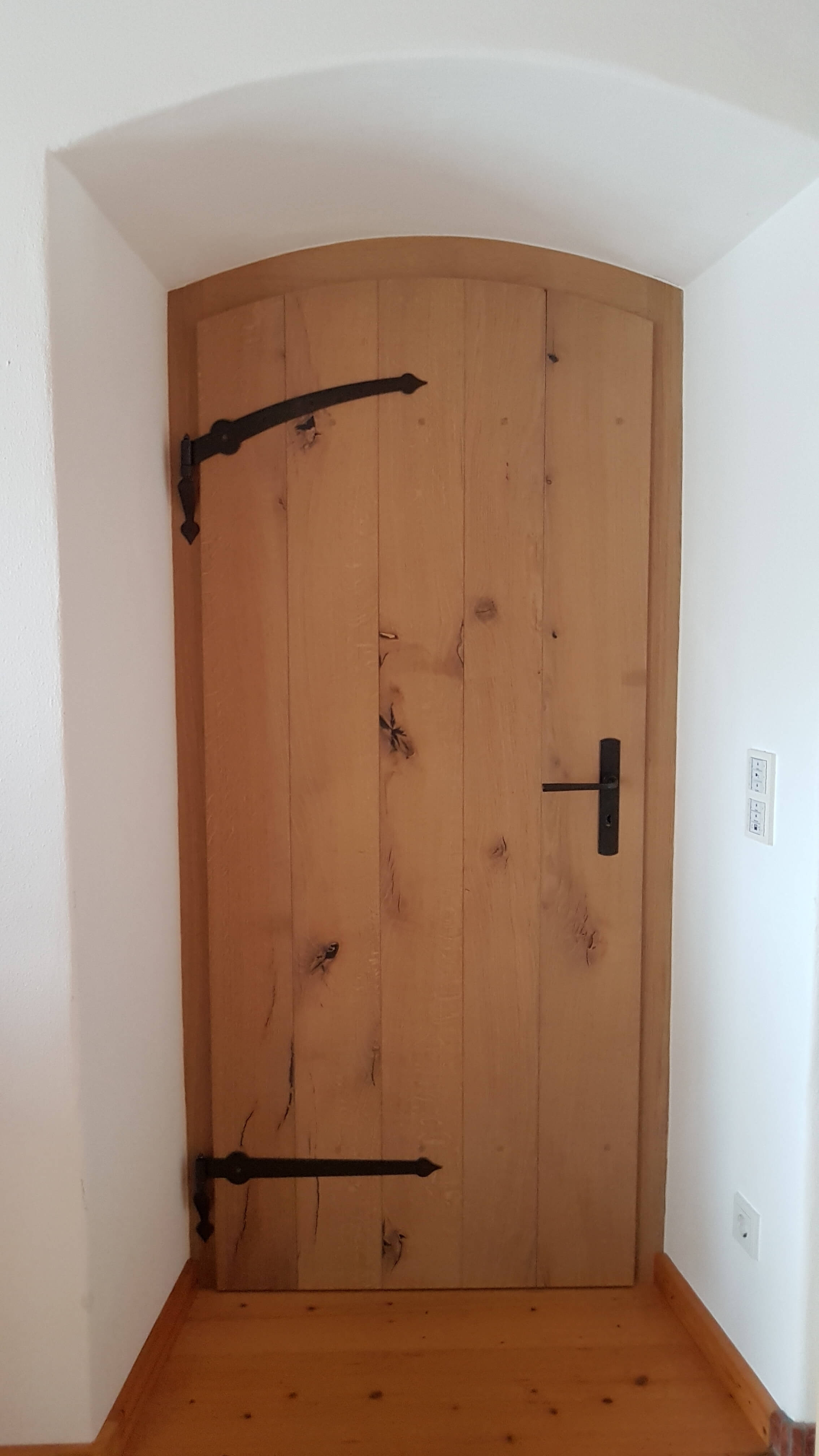 Segmenttür Eiche innen Segmenttür Eiche innen
