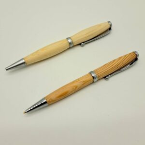 Kugelschreiber aus Zirbenholz