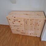 Zirbenkommode 3 Schubladen 1 Tür