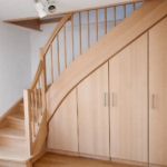 inbauschrank-unter-treppe-wasserburg-schreiner.jpg
